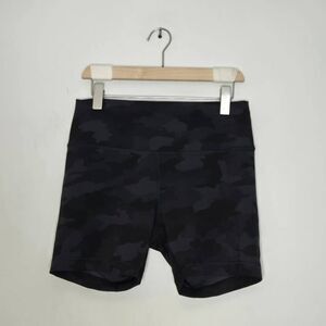 Lululemon Wunder Train Shorts Size 12 Black Gray Camo 7" Inseam